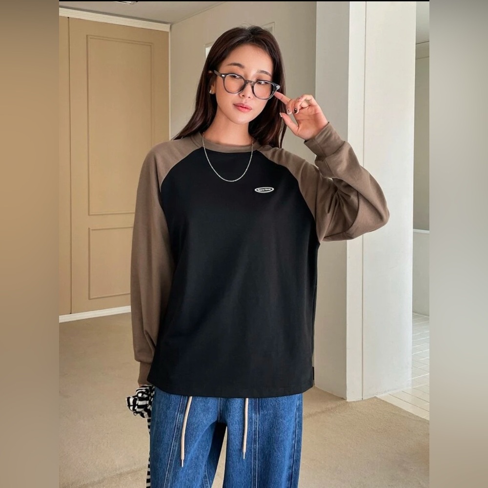 Very nice soft long-sleeved shirt, combination of black and brown, like new